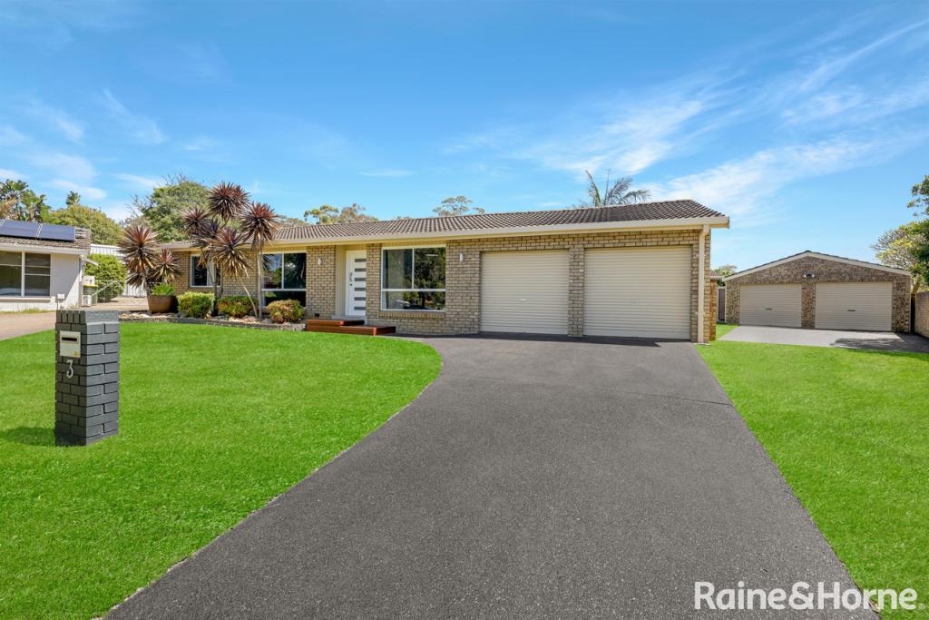 3 Redwood Cl, Bomaderry, NSW 2541