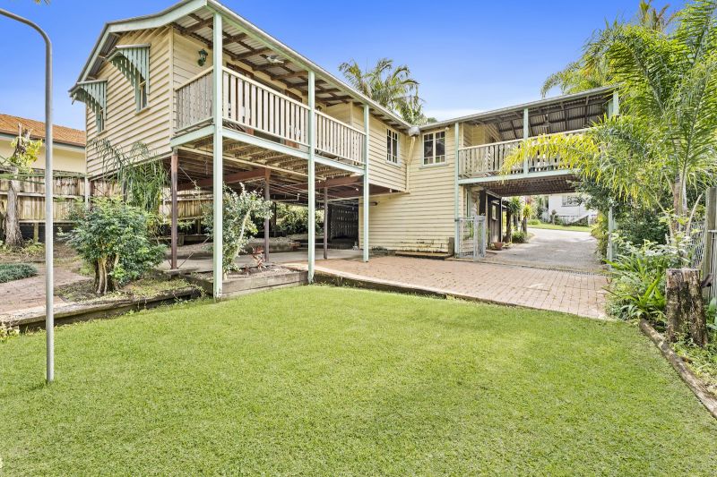 32 West King St, Southport, QLD 4215