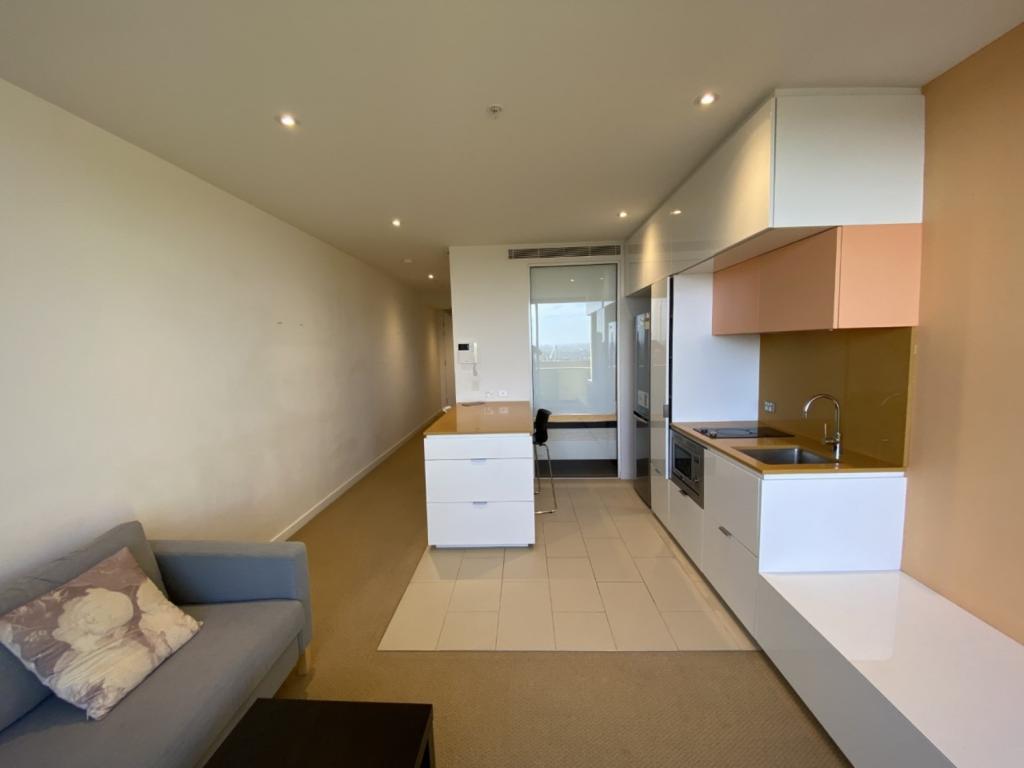 2406/555 SWANSTON ST, CARLTON, VIC 3053