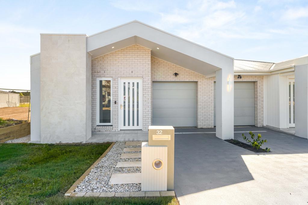 32 Myrtle Dr, Badagarang, NSW 2540