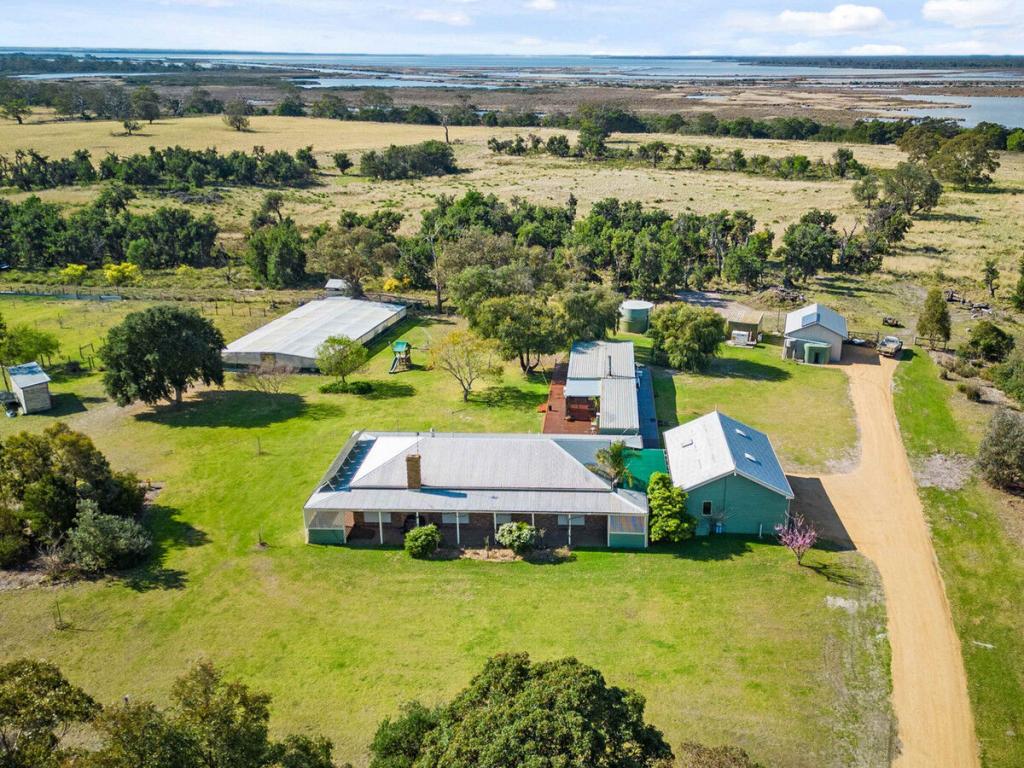 619 WOODPILE RD, MEERLIEU, VIC 3862