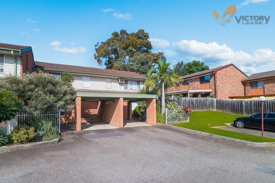 39/6 JACQUINOT PL, GLENFIELD, NSW 2167