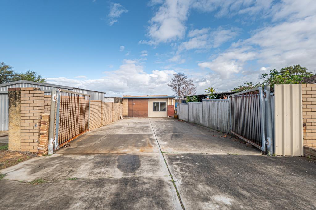33a Lucich St, Kelmscott, WA 6111