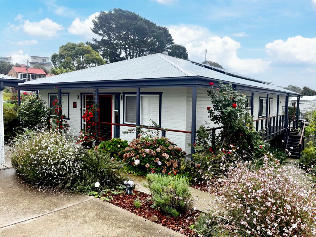 7 LONSDALE PDE, DALMENY, NSW 2546