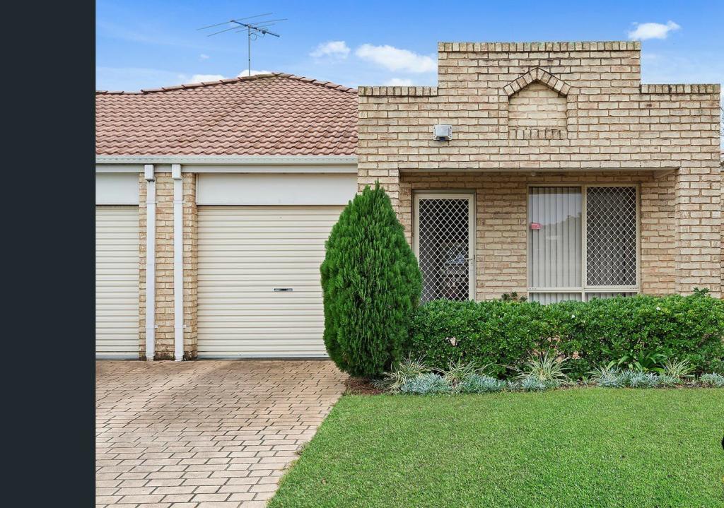 52 Durham St, Minto, NSW 2566