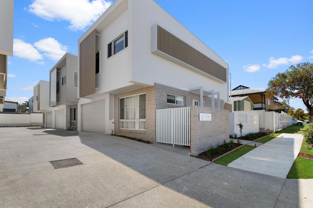 1/2-4 Collins St, Woody Point, QLD 4019