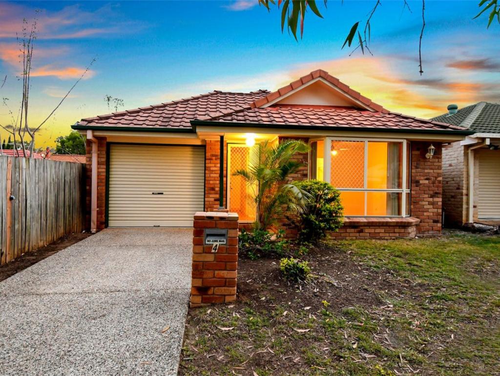 4 Battersea Cl, Forest Lake, QLD 4078