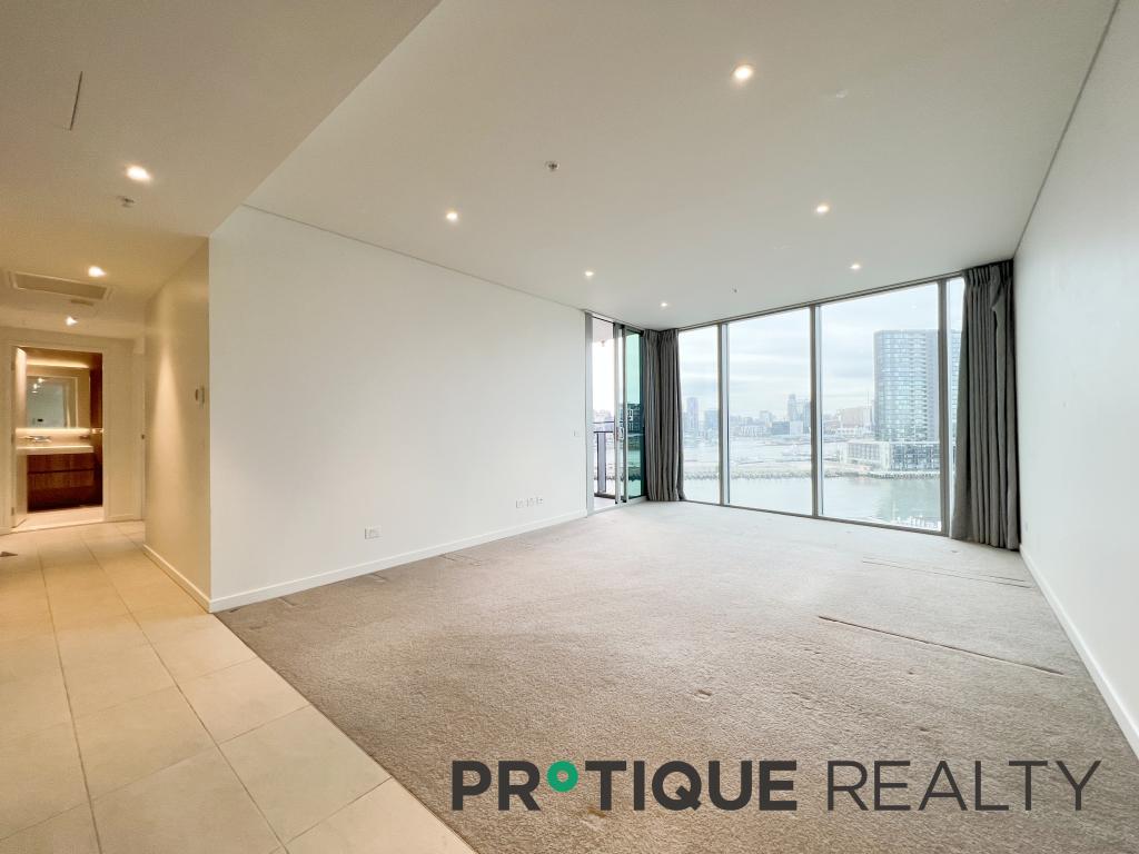 905/81 South Warf Dr, Docklands, VIC 3008