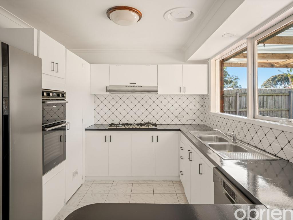106 Lyrebird Dr, Carrum Downs, VIC 3201