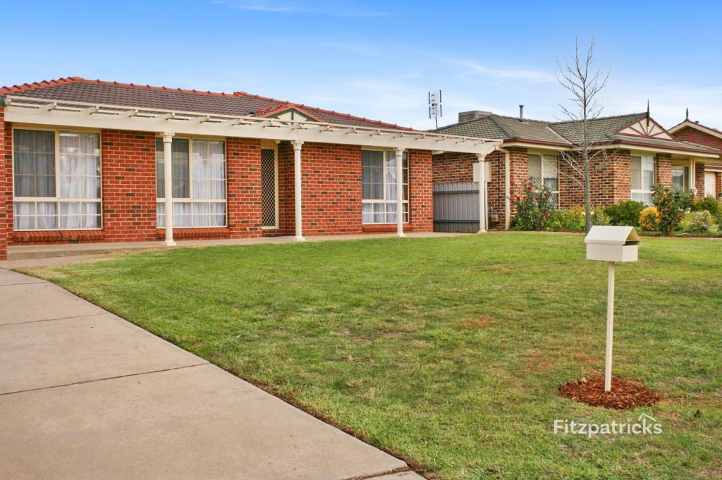 12 Yentoo Dr, Glenfield Park, NSW 2650