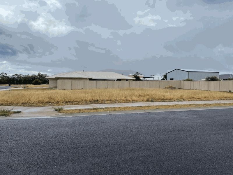 18 Thornton St, Emerald, QLD 4720