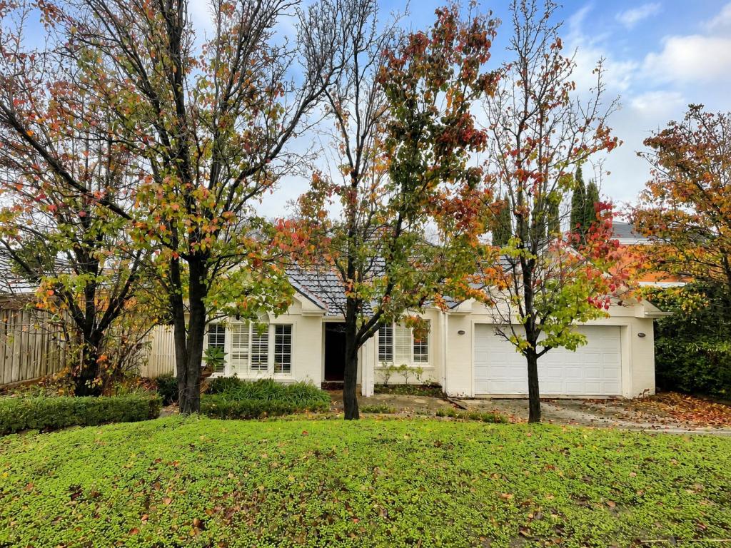 4 Lascelles Pl, Highton, VIC 3216