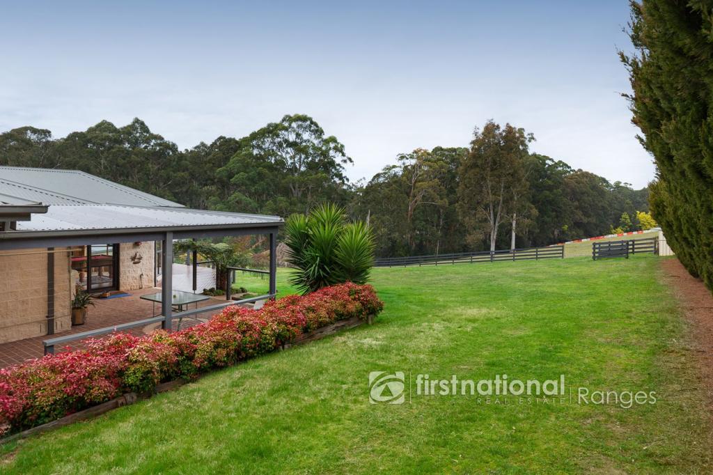35 Edmunds Rd, Cockatoo, VIC 3781