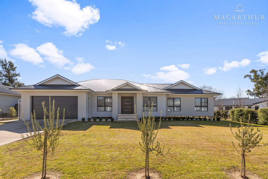 8 Pine Ct, Springvale, NSW 2650