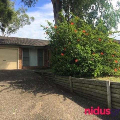 4 Irma Pl, Oakhurst, NSW 2761