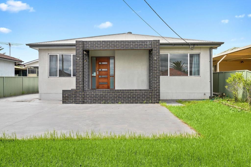 14 Dunbier Ave, Lurnea, NSW 2170