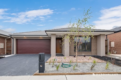 13 Dahl Dr, Officer, VIC 3809