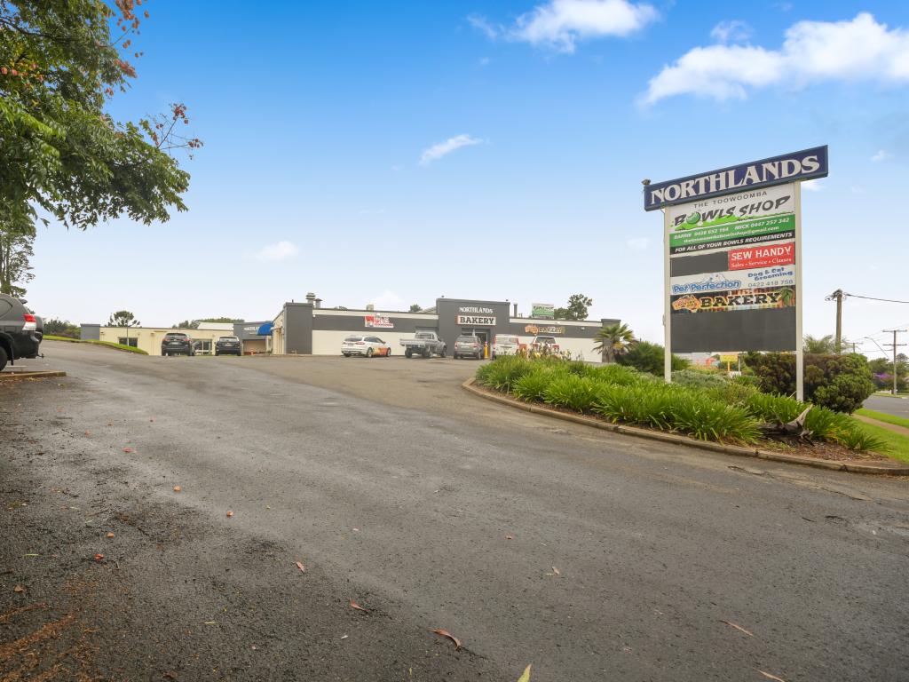 Shop 1/8 Hume St, North Toowoomba, QLD 4350