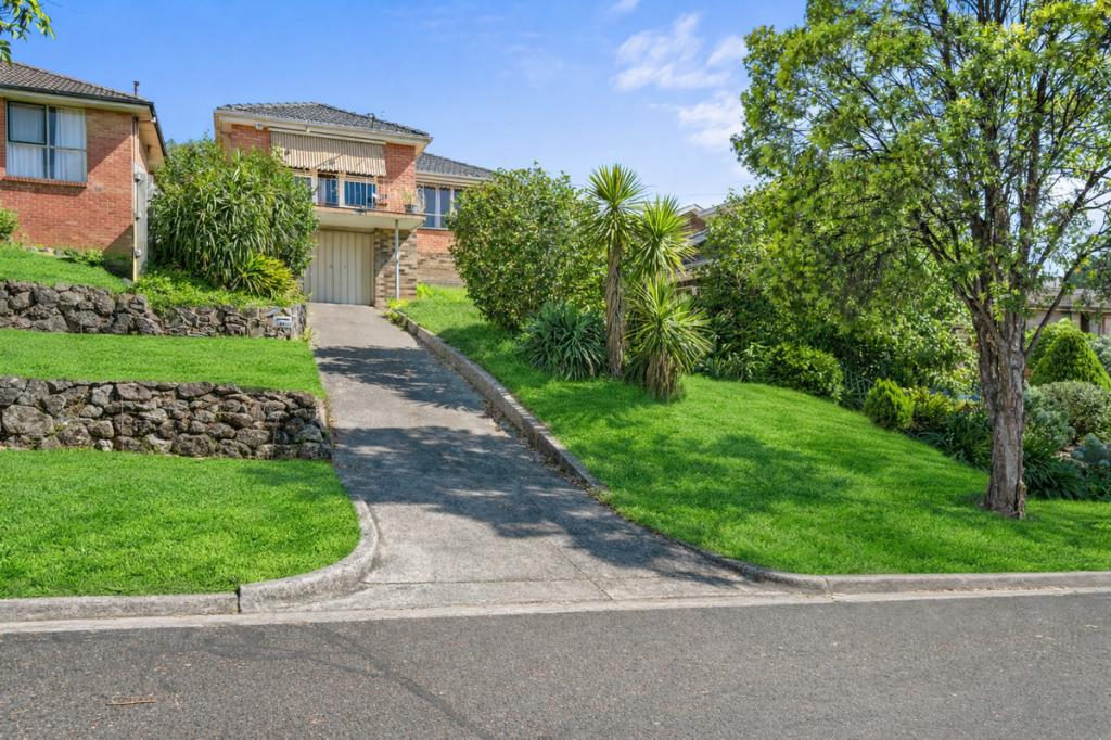 21 FURNEAUX GR, BULLEEN, VIC 3105