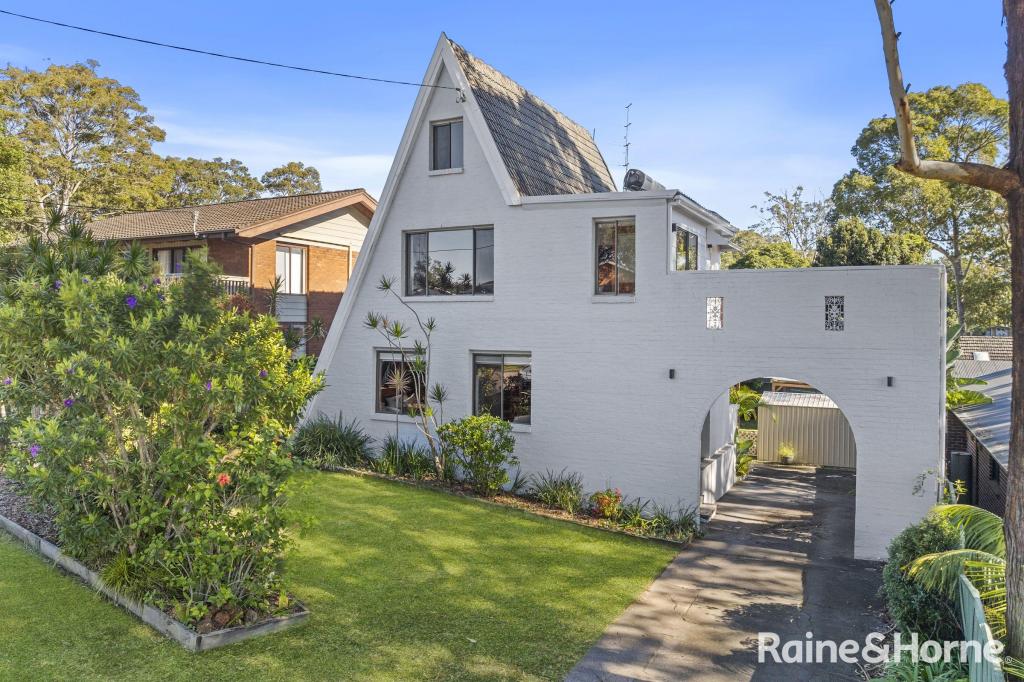 44 Kilkenny Pde, Berkeley Vale, NSW 2261