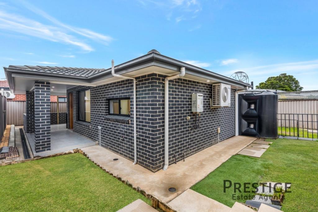 11a Cheyenne Rd, Greenfield Park, NSW 2176