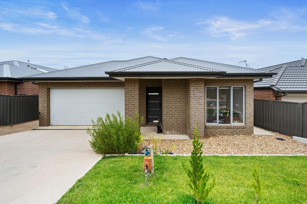 16 Hesse Ave, Flora Hill, VIC 3550