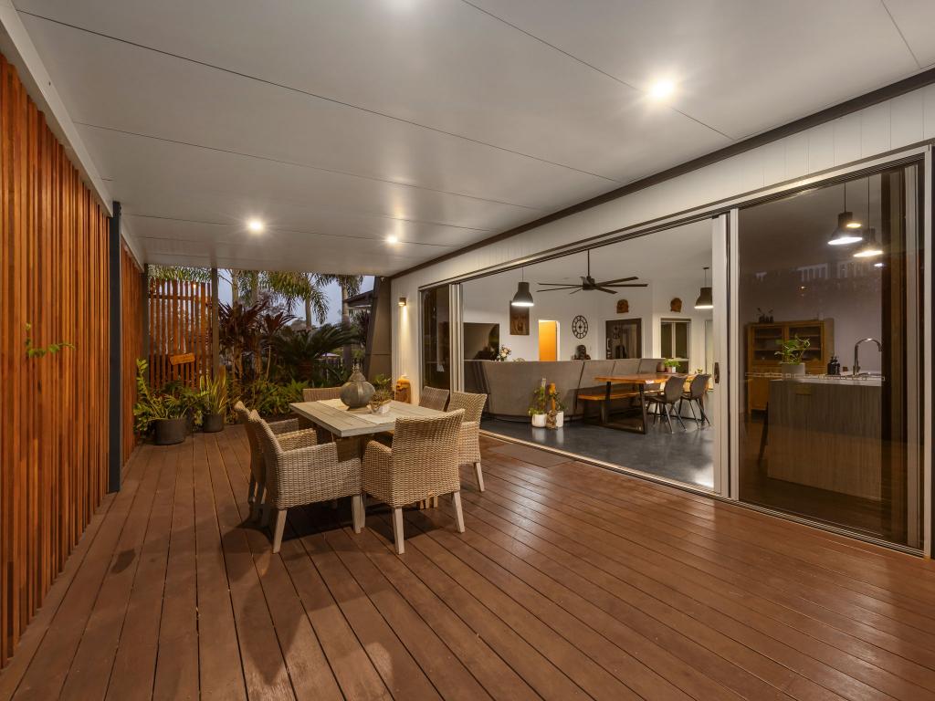 2 Sirmione Ct, Raceview, QLD 4305