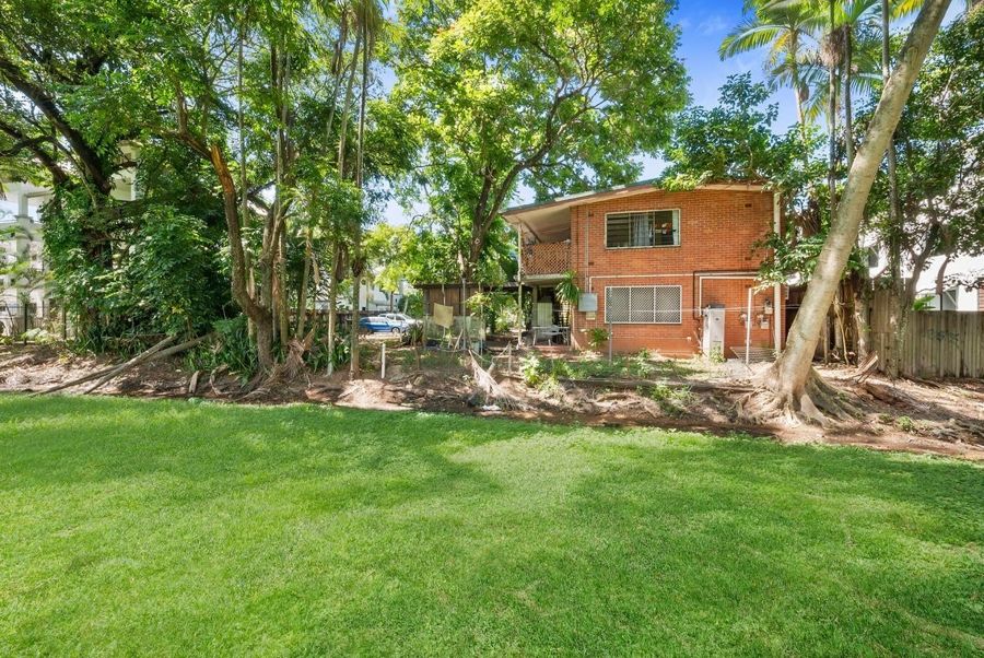 35 Digger St, Cairns North, QLD 4870