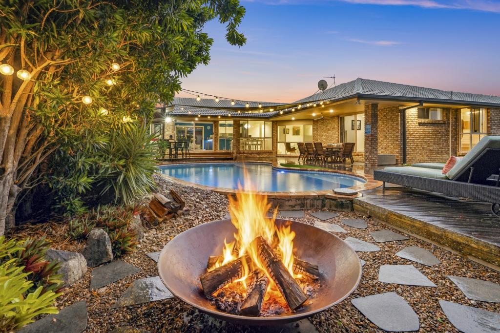 4 Bolt Ct, Parkwood, QLD 4214