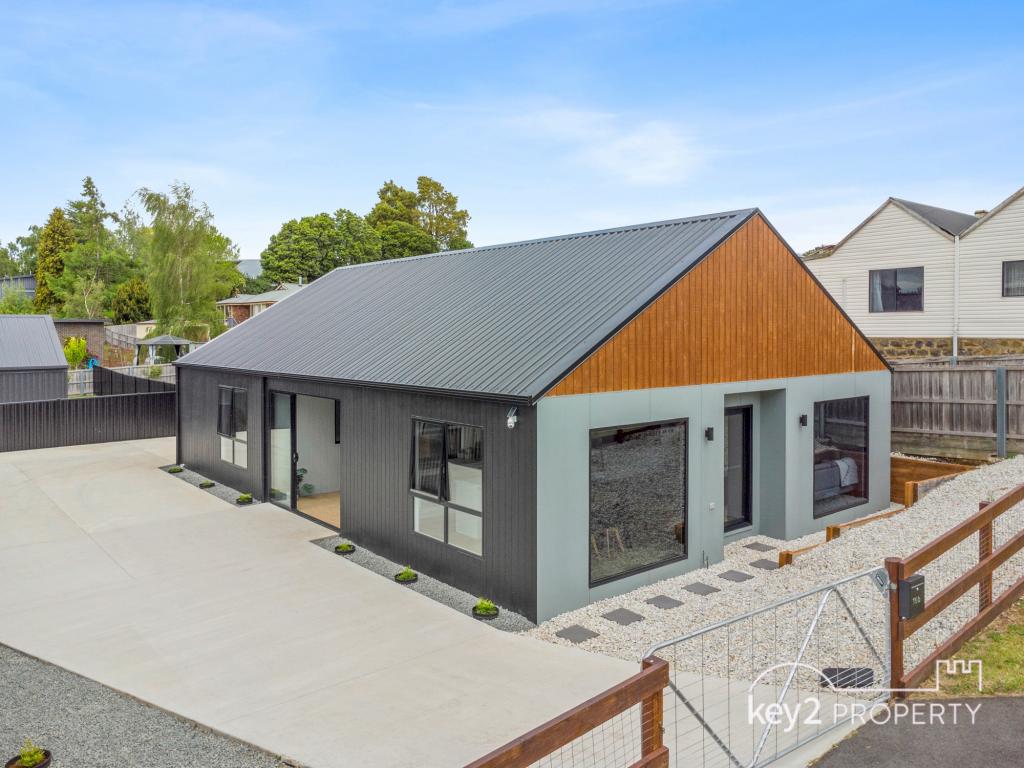 16b Tower Hill St, Deloraine, TAS 7304