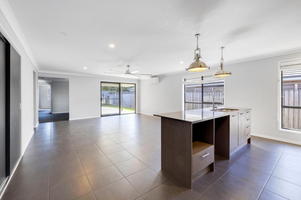 13 Graduation St, Thrumster, NSW 2444