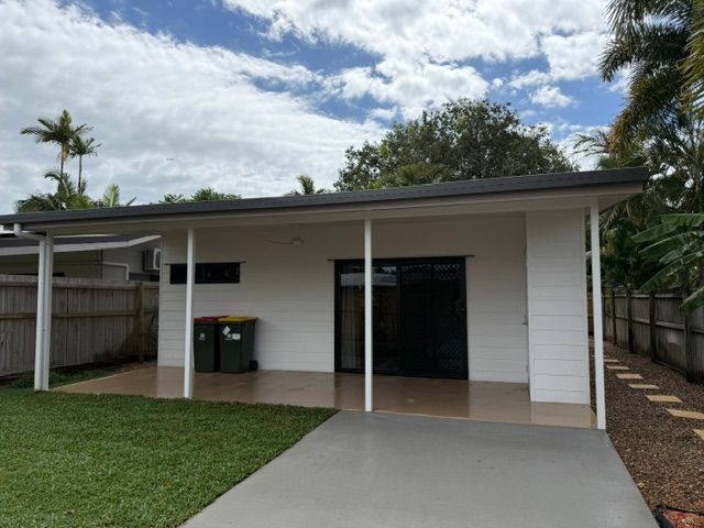 17A CONCH CL, TRINITY BEACH, QLD 4879
