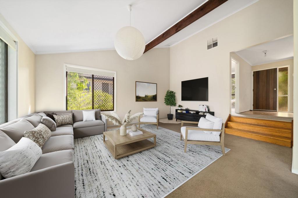 18 Sturdee Cres, Monash, ACT 2904