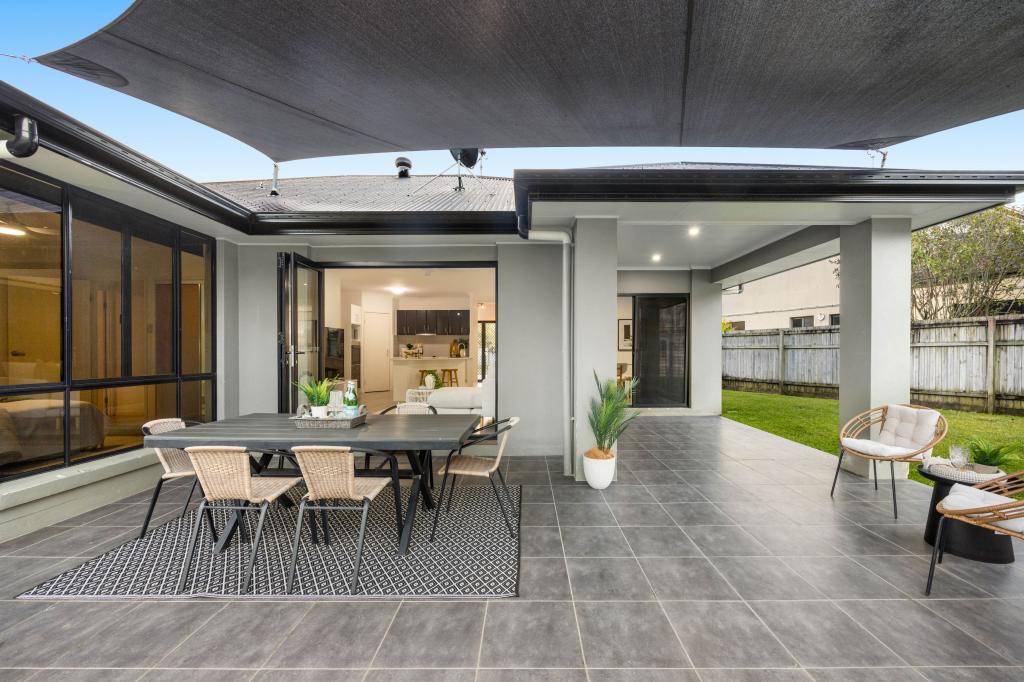 25 Hillview Cres, Little Mountain, QLD 4551