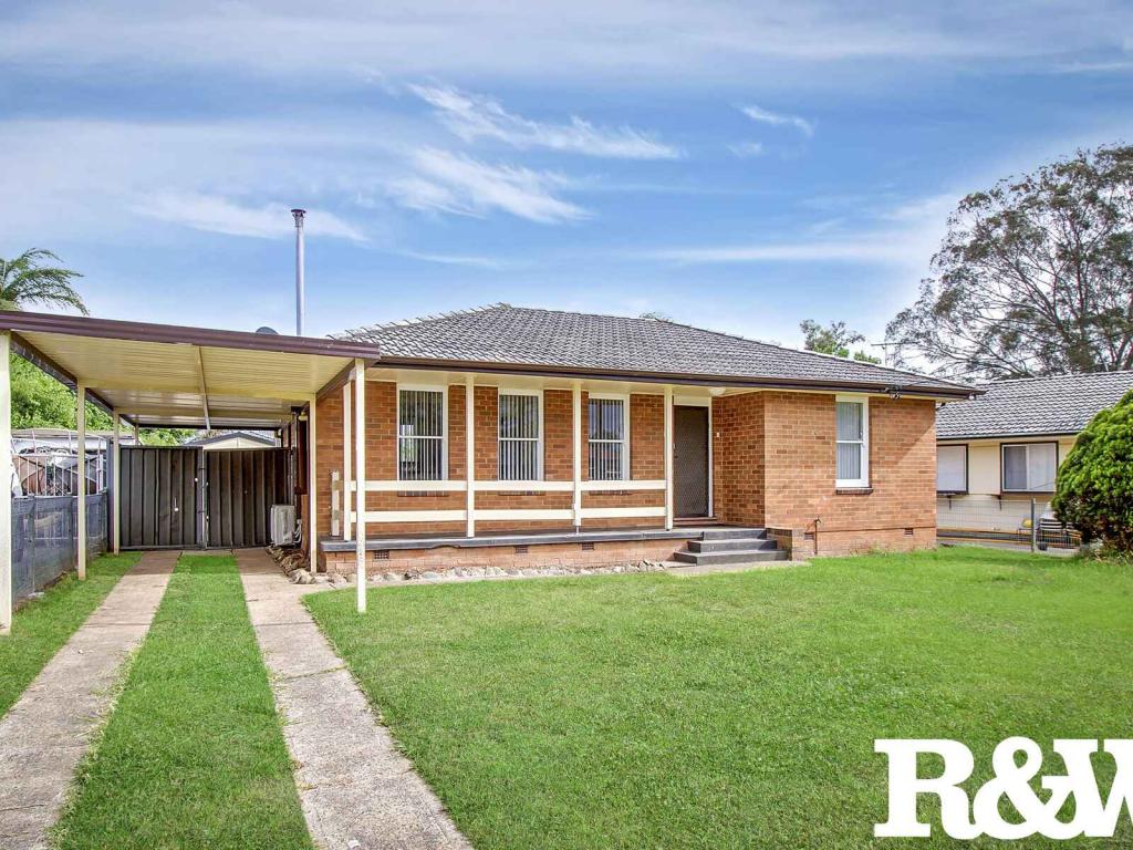 9 TASMAN AVE, LETHBRIDGE PARK, NSW 2770