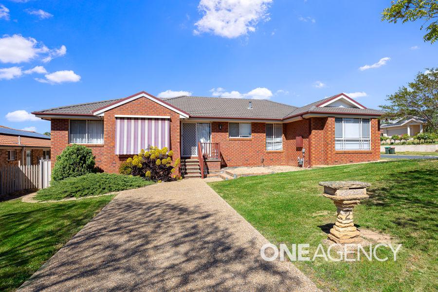 2 Delvin Pl, Kooringal, NSW 2650