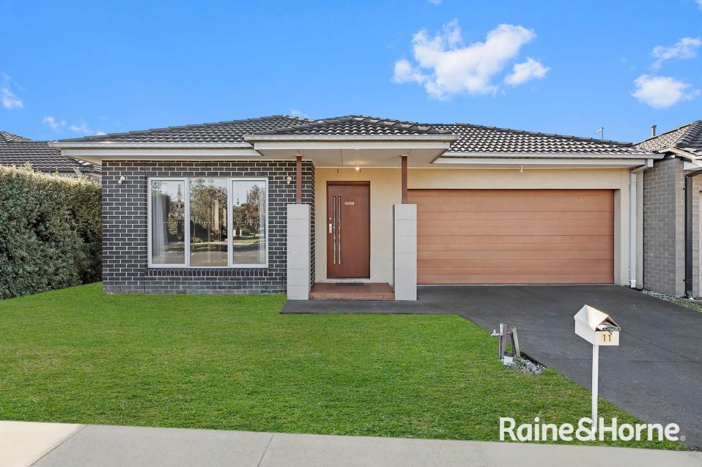11 Howden St, Cranbourne East, VIC 3977
