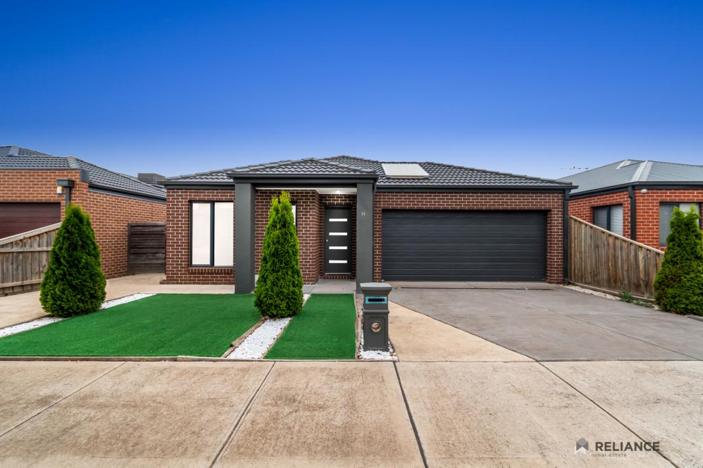 19 Eaglecrest Ave, Fraser Rise, VIC 3336