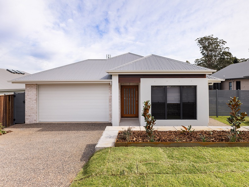 38 Vista Cres, Mount Kynoch, QLD 4350