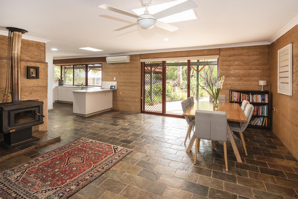 7 Kalgaritch Ave, West Busselton, WA 6280