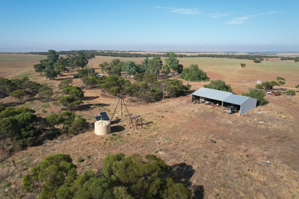 100 MEAD RD, LAMEROO, SA 5302