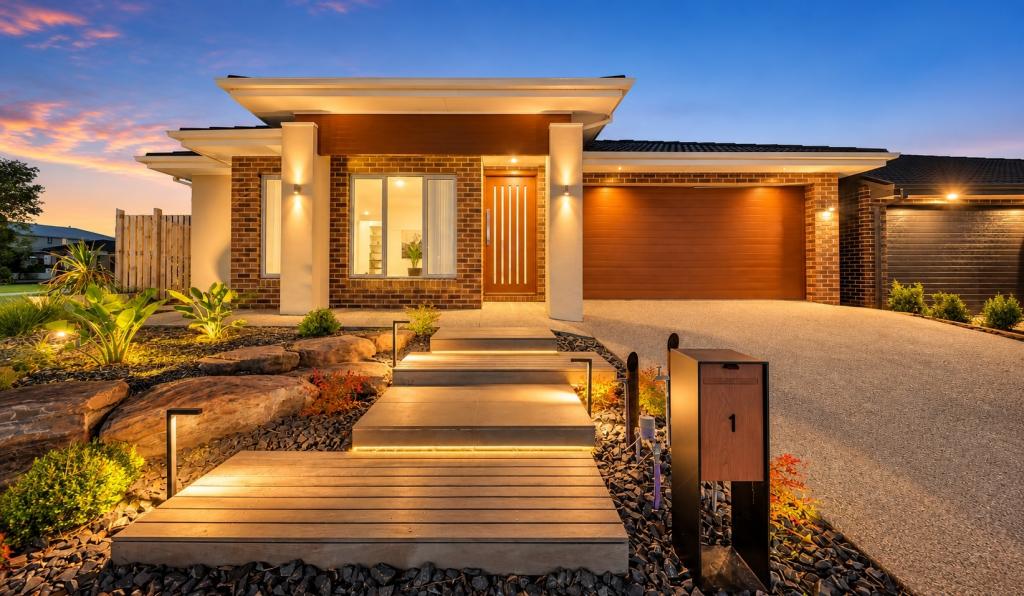 1 BRIGGS ST, CLYDE NORTH, VIC 3978