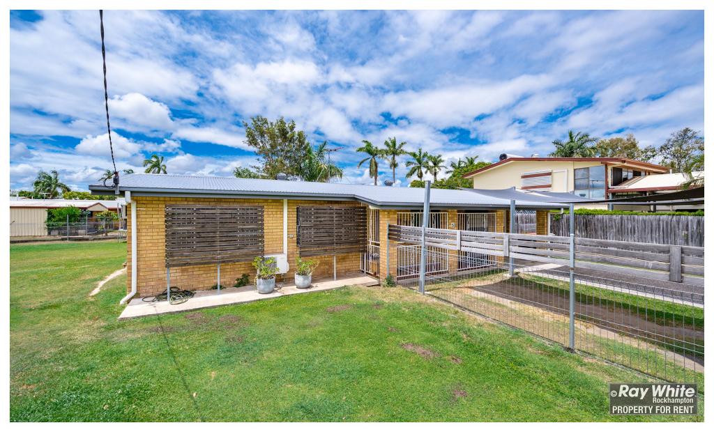 5 Barfoot St, Kawana, QLD 4701