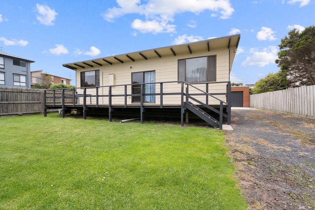 62 Surf Beach Rd, Cape Paterson, VIC 3995