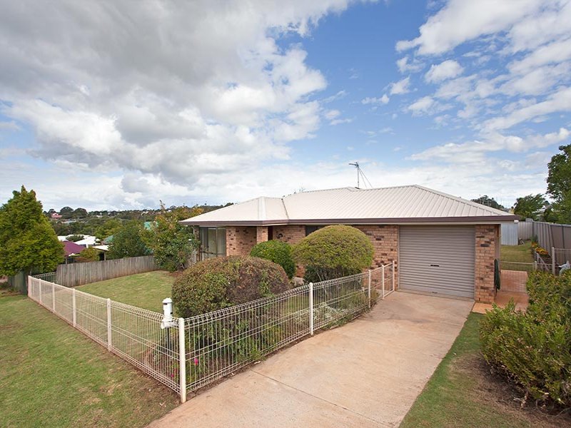 4 SWARTZ ST, KEARNEYS SPRING, QLD 4350