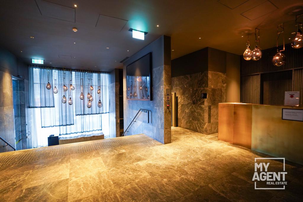 1402/105 Clarendon St, Southbank, VIC 3006