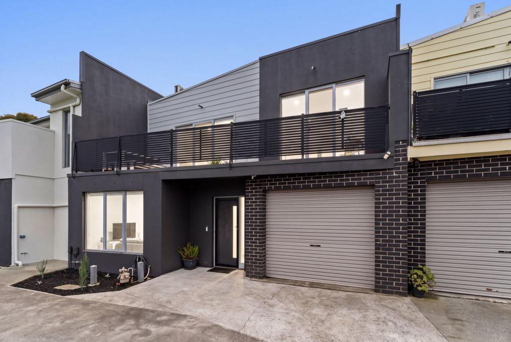 2/2a Lynch Rd, Brooklyn, VIC 3012
