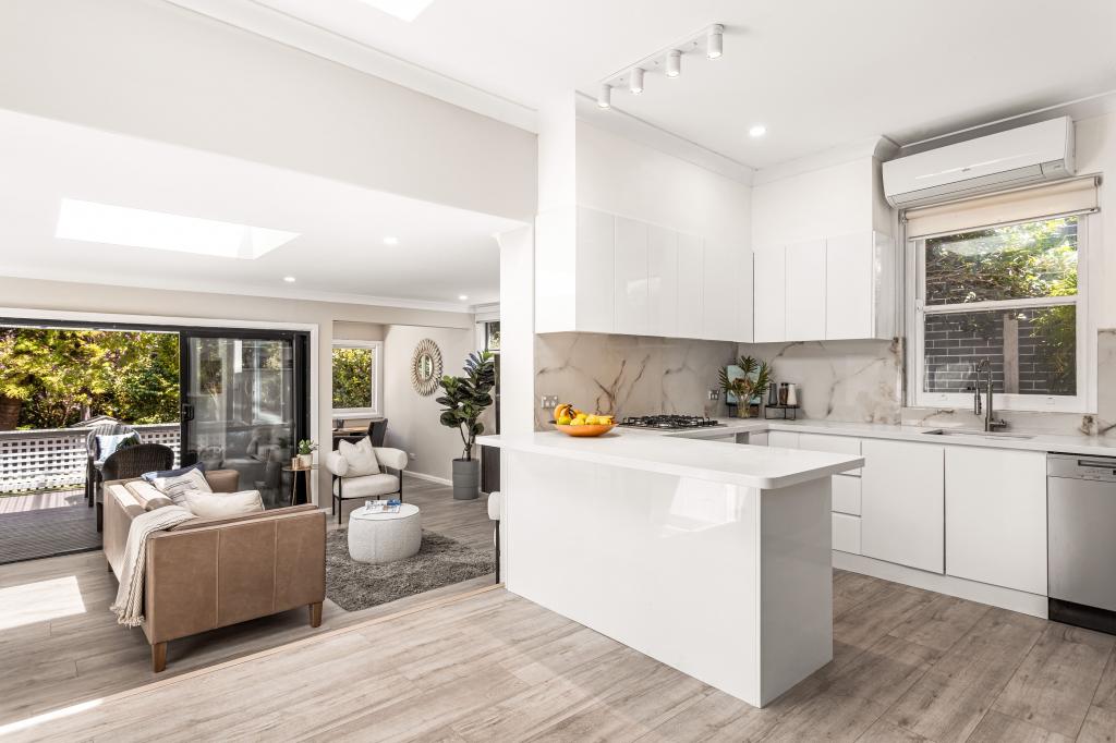 14 Sugarloaf Cres, Castlecrag, NSW 2068