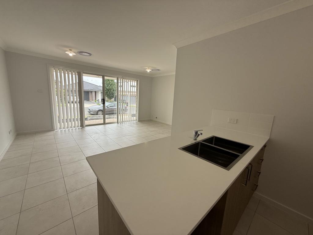 77 Driftway St, Austral, NSW 2179