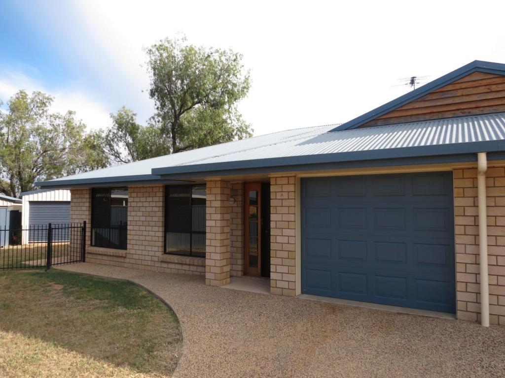 21a Vicki Cl, Emerald, QLD 4720